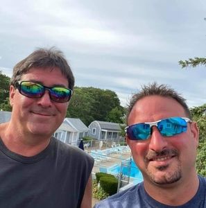 Meet your Posher, Carl